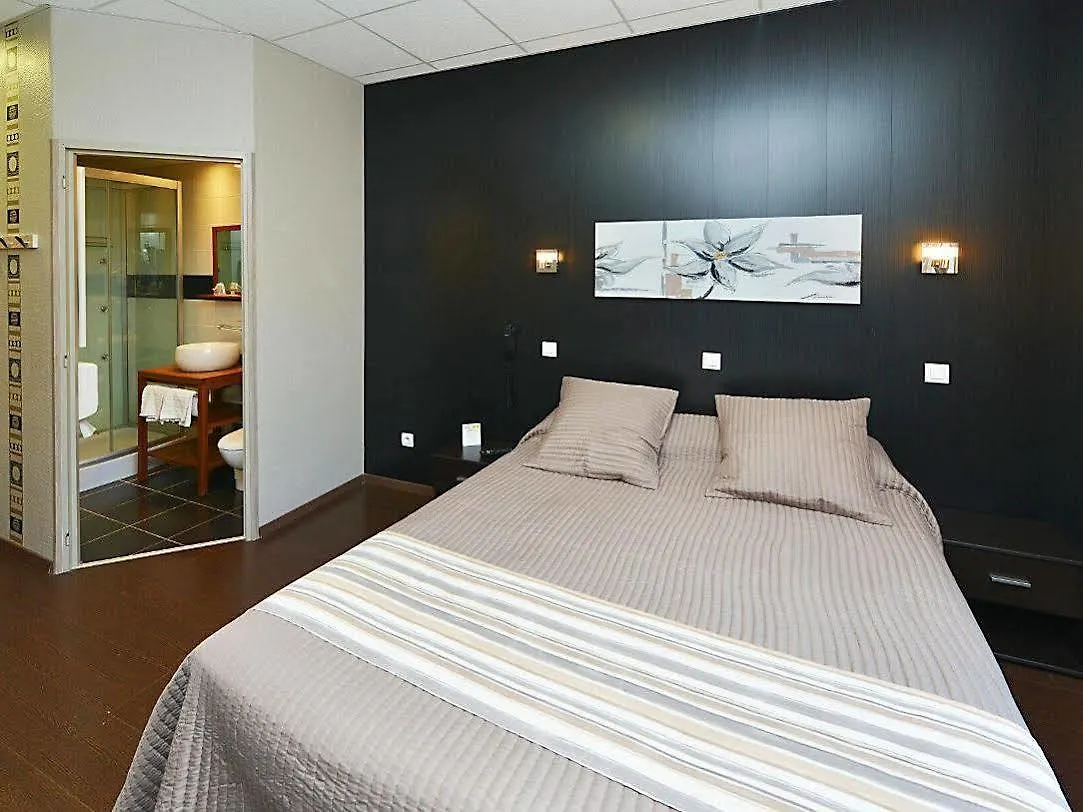 Logis Hotel Restaurant Du Midi - Rodez Centre France