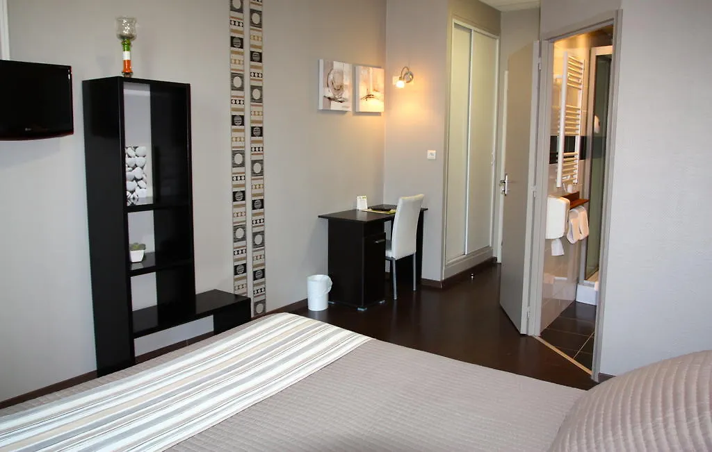 **  Logis Hotel Restaurant Du Midi - Rodez Centre France